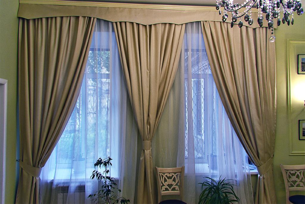 Classic Apartment On Zhukovskoho Odessa Buitenkant foto