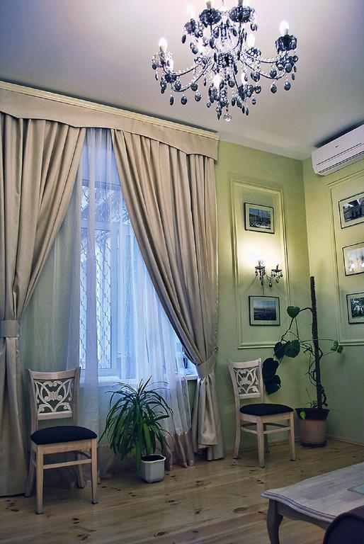 Classic Apartment On Zhukovskoho Odessa Buitenkant foto
